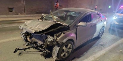 Erkenek Tüneli’nde otomobil kamyona arkadan çarptı: 1 yaralı