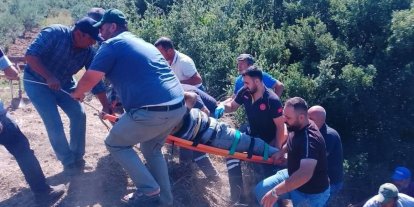 Dereye devrilen traktörün sürücüsü hayatını kaybetti