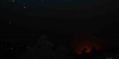 Denizli’deki orman yangını gece saatlerinde rüzgarın etkisiyle tekrardan etkili oldu