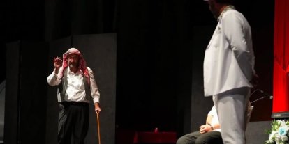Şehir Tiyatrosu "Hançer Havası" Akçaabatlı sanatseverlerle buluştu