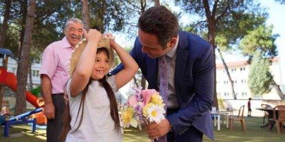 Muğla İl Milli Eğitim Müdürü Çay haftanın ilk gününde minik yüreklerle buluştu