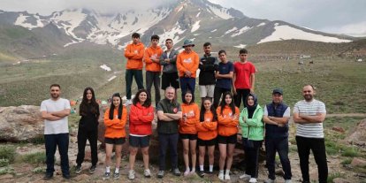 Başkan Özdoğan, Erciyes’te dağcılarla zirve heyecanını paylaştı