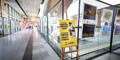 Uluslararası Karikatür Sergisi otogarda sanatseverlerle buluştu