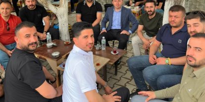 Yüksekova’da yürekleri ısıtan manzara: Halkın içinde bir kaymakam
