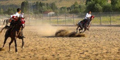 Bayburt’ta ciritçiler 15 Temmuz için sahaya çıktı