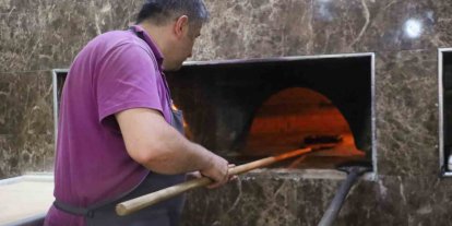 Sivas’ta termometreler 40 dereceyi gördü: Kavurucu sıcakta ustaların zorlu mesaisi