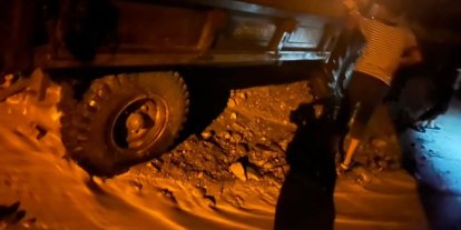 Artvin’de gece etkili olan sağanak taşkınlara neden oldu