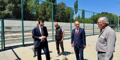 Hisarcık’ta okul spor alanları yenileniyor