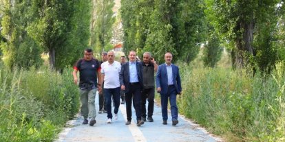Bayburt’ta doğa yürüyüşü ve fidan dikimi yapıldı