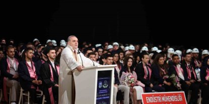 ERÜ’de 702 mühendis mezun oldu