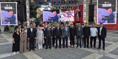 Eskişehir Valisi Yılmaz: "Yarın saat, akşam bu meydan inşallah dolup taşacak"