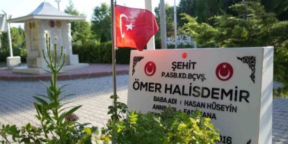 Türkiye’nin dört bir yanından şehit Ömer Halisdemir’in kabrine ziyaret