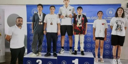 Erzincanlı yüzücüler ANALİG bölge müsabakalarından 12 madalyayla döndü