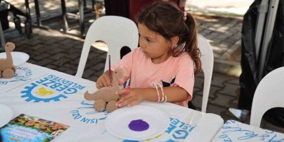 Gebze’de çocuklar için parklarda el becerisi atölyeleri kuruldu