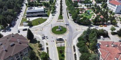Bolu’da trafik güvenliği için yol çizgileri yenileniyor