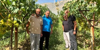 Üreticinin hasat heyecanına ortak oldular