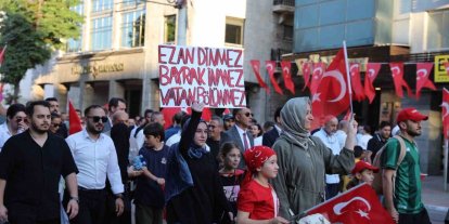 Bursa’da ’Demokrasi ve Bayrak Yürüyüşü’