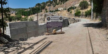 Diyarbakır kırsalında yollar yenileniyor