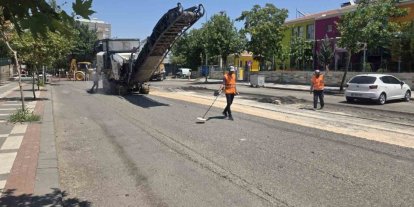 Büyükşehir Siverek merkezinde asfaltlama çalışması yaptı