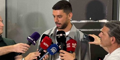 Cenk Özkaçar: "Böylesine bir futbol kültürünün parçası olmak gurur verici"