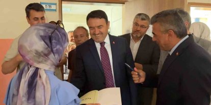 Kütahya Valisi Işın, Yaz Kur’an Kursu öğrencilerinin dondurma çağrısına kayıtsız kalmadı