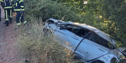 Kontrolden çıkarak şarampole devrilen otomobilin sürücü hayatını kaybetti