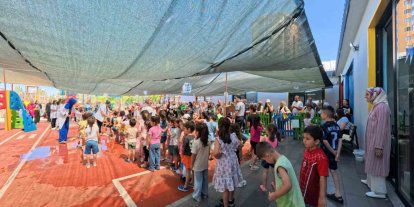 Büyükşehirden çocuklara unutulmaz yaz etkinliği: Çocuk kütüphanesinde su oyunları