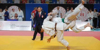 18 ülkeden bin 626 judocu Kocaeli’de tatamiye çıktı