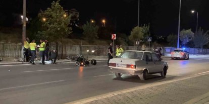 Kontrolü kaybolan motosikletli polis direğe çarptı: 1 yaralı