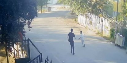 Deprem anında çocukların panik dolu kaçışı kamerada