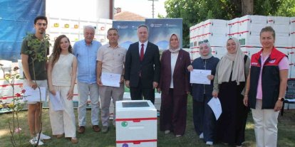 Genç arıcılara 380 adet arısız strafor kovan dağıtıldı