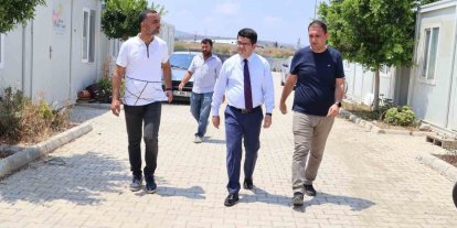Arsuz’da konteyner kentlerin tahliyesiyle ilgili vatandaşlarla bir araya gelindi