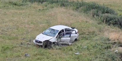 Bingöl’de kontrolden çıkan otomobil araziye uçtu: 3 yaralı