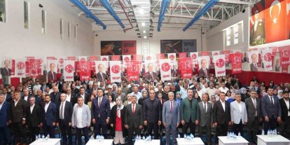 MHP’de ilçe kongreleri devam ediyor; Pasinler’de Erkan Yağar güven tazeledi