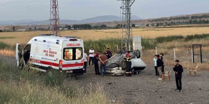 Bingöl’de otomobil takla attı: 3 yaralı