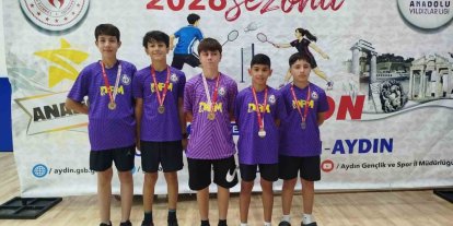Aydınlı badmintoncular yarı finale yükseldi