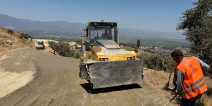 Aydın Büyükşehir 17 ilçede yol çalışmalarını sürdürüyor