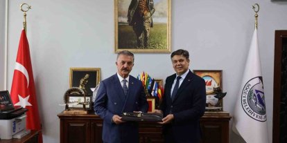 MHP Genel Sekreteri Büyükataman Söğüt’te temaslarda bulundu
