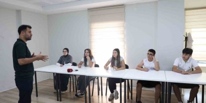 Osmangazi’den gençlerin geleceğine ücretsiz eğitim desteği