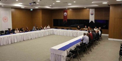 Fethi Sekin Şehir Hastanesi’nde çalışan memnuniyeti ele alındı