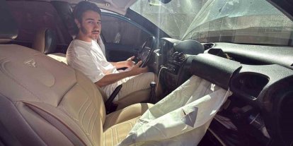 Rögar kapağı nedeniyle alın teriyle aldığı aracının airbagleri patladı