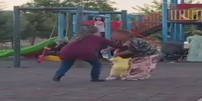 Ağlayan çocuğu sakinleştirmeye çalışan engelli kadın dayak yedi