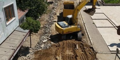 Yenipazar’da yol yenileme çalışmaları Yörük Ali Efe Caddesi’nde sürüyor