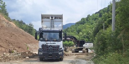 Düzce’de köy yollarında çalışmalar sürüyor