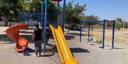 Yunusemre’de parklar çocuklar için yenileniyor
