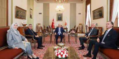 TBMM Başkanı Kurtulmuş’tan AK Parti’ye ziyaret