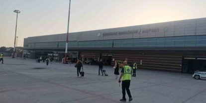 Brüksel’den gelen yolcu uçağı Çanakkale Havalimanı’na iniş yaptı