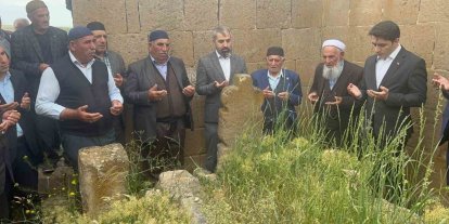 Tekman Kaymakamı Demirkol’dan Şeyh Süleyman Efendi Türbesi’ne ziyaret