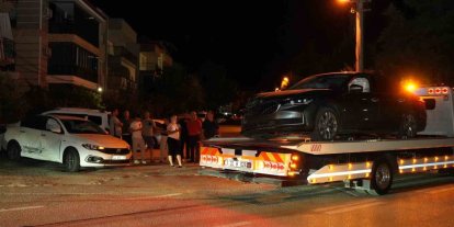 Tali yoldan çıkan otomobil 5 aracın karıştığı zincirleme kazaya neden oldu