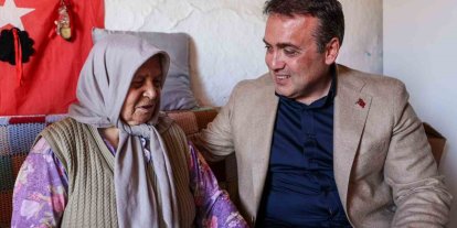 Vali Sözer, yaşlı vatandaşın kapısını çaldı